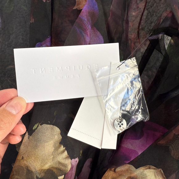 EQUIPMENT Boleyn Button front floral print sheer silk blouse size Small NWT $300 - Picture 8 of 11